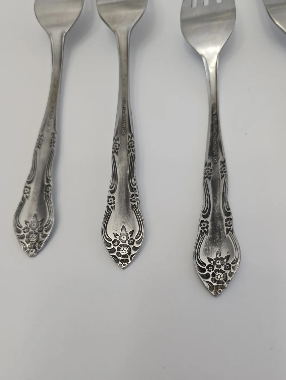 Vintage Rogers & Co Set Of 5 Korea Stainless Forks Floral Alexis 7